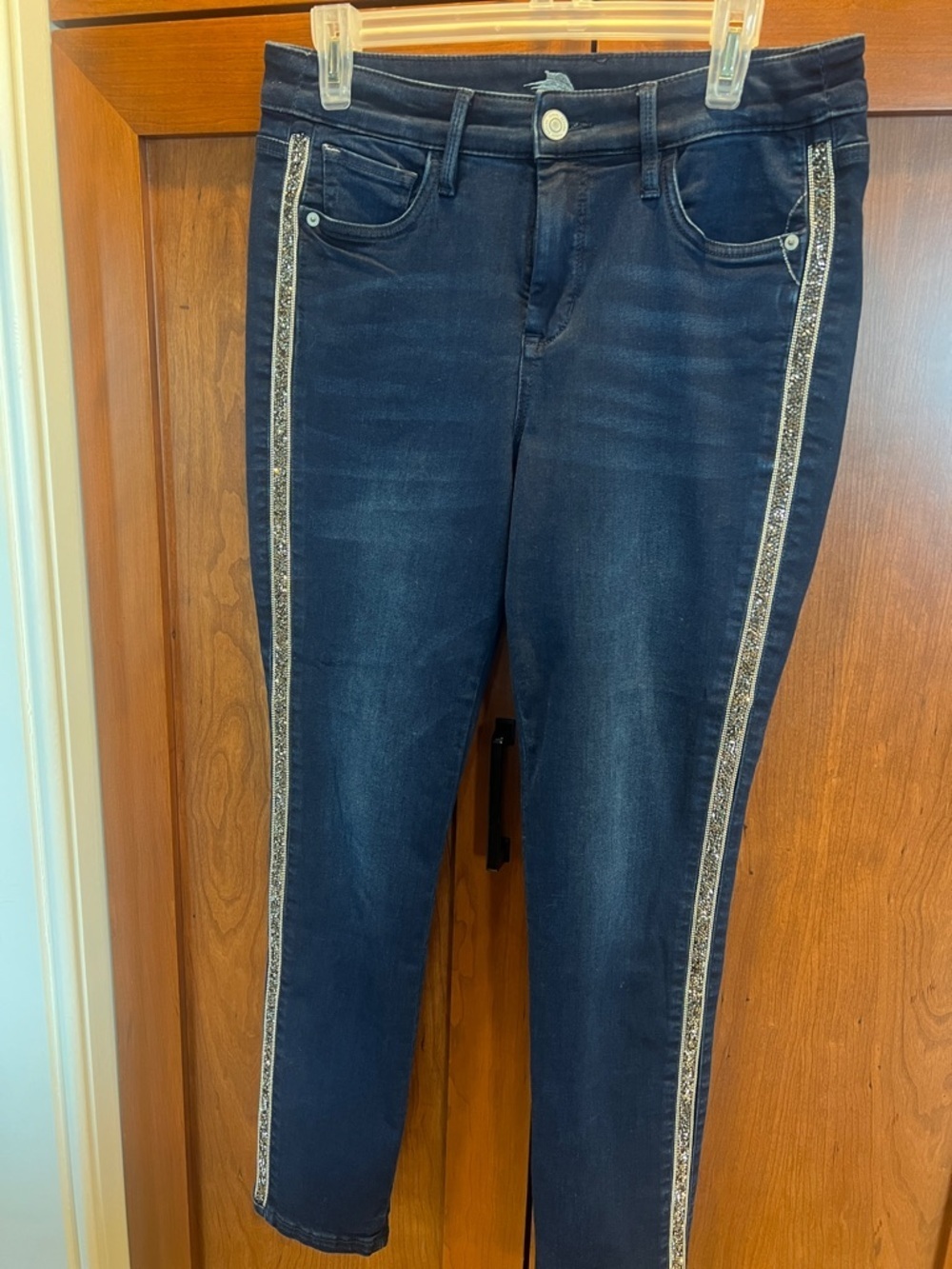 Tommy Bahama Dark Indigo Ankle Jeans with Metallic Side Trim 8x28 - Picture 5 of 10